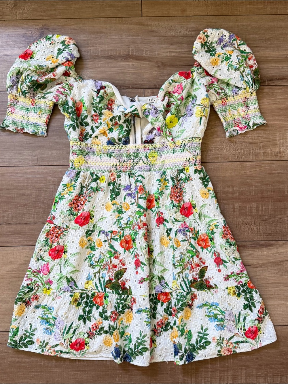 Alice + olivia kristie smocked floral Print Mini Dress
